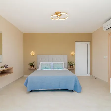Spartakos Luxury 3 Villa Plános